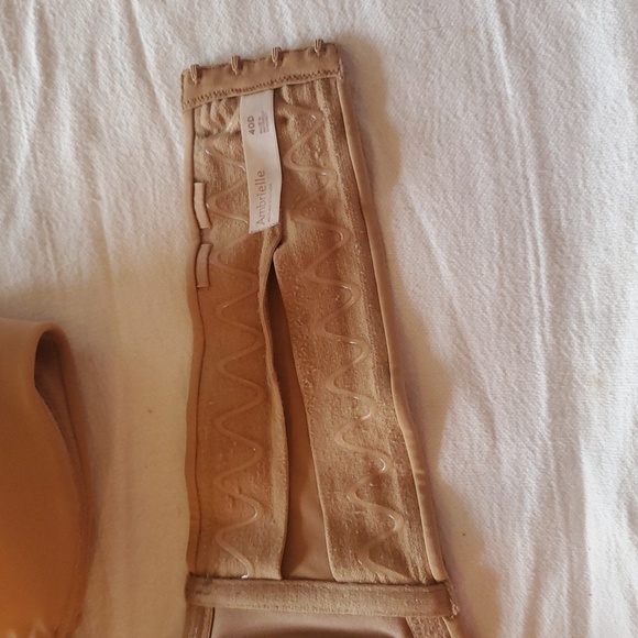 Ambrielle Strapless Tan Sz. 40 D Set Of 2 Bra's with Straps - Picture 2 of 5